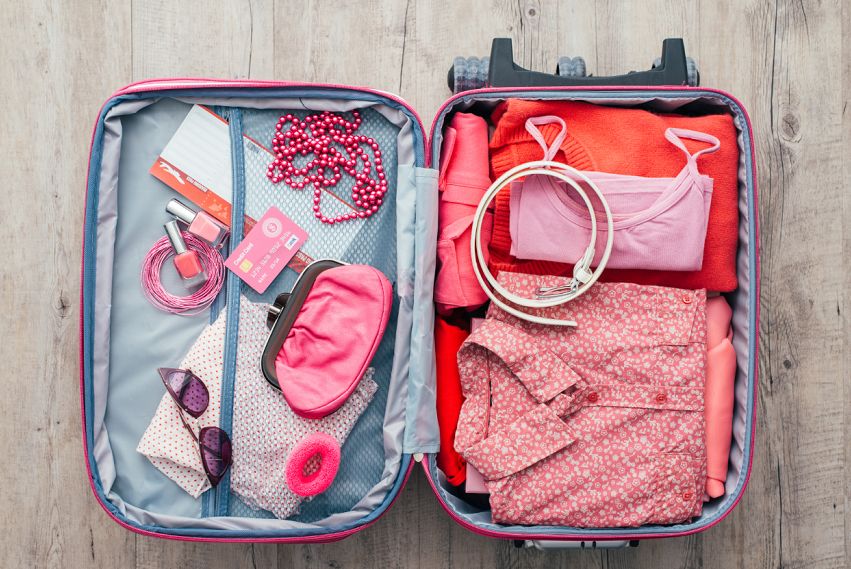 行李箱被机场弄掉了怎么赔,如何防止行李箱被摔坏