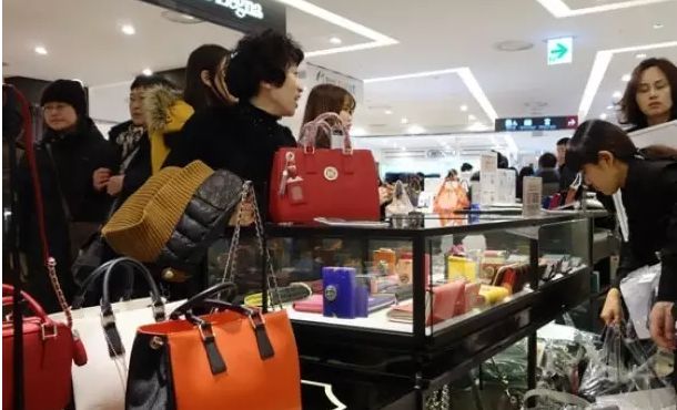 香奈儿经典款全线涨价最高达25%,香奈儿贵些还是lv贵些