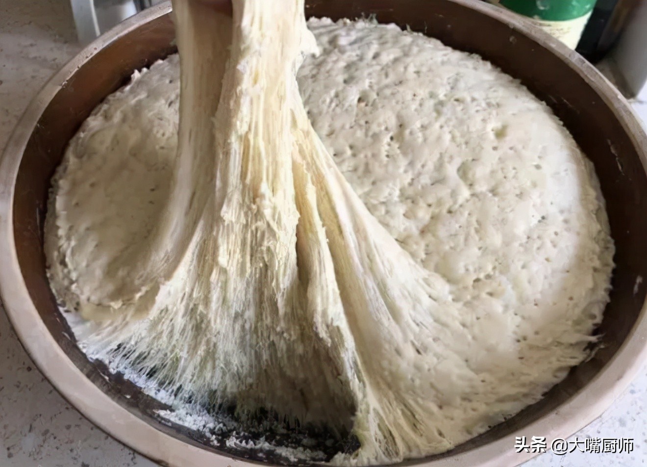 老厨师告诉你,食用碱小苏打区别大,学会正确用法,做饭更轻松