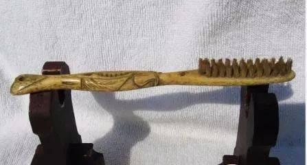 一支牙膏用了10天,牙膏诞生历史