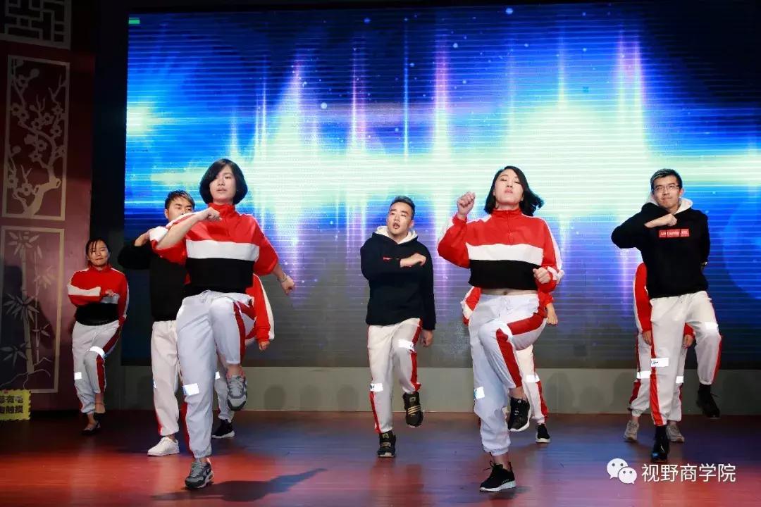 智富2019营销助力实战论坛暨视野·BOSS商学中山分院年会盛大召开