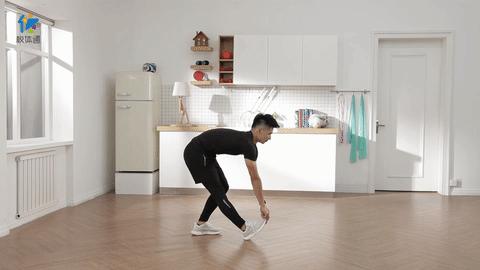 初中课间拉伸操完整版,大课间放松拉伸单人展示