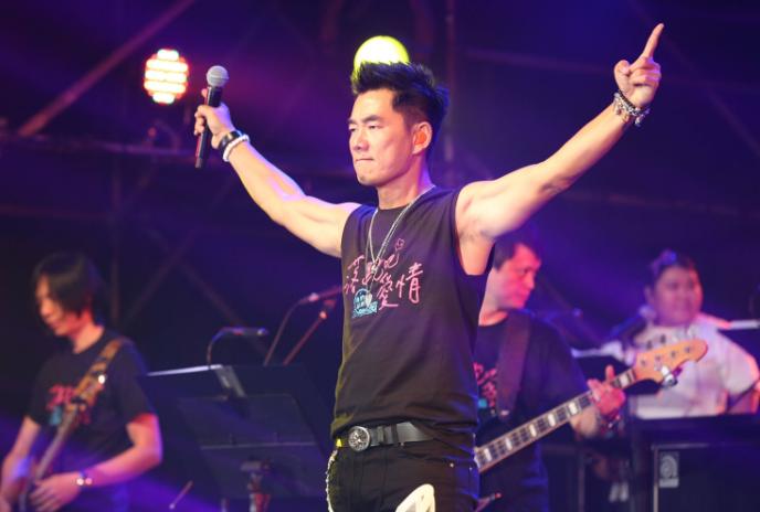 被公司冷藏5年的任贤齐，是如何被小虫“拯救”的？