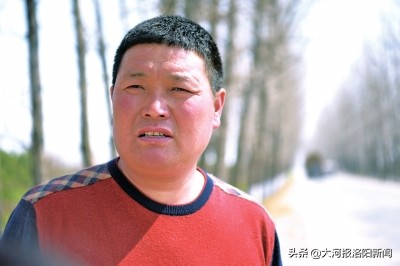 货车撞翻路人居然肇事逃逸,小车撞倒行人逃逸交警锁定肇事车