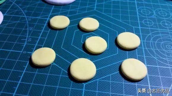 母亲节手工康乃馨简单又漂亮,母亲节适合给妈妈做的康乃馨手工