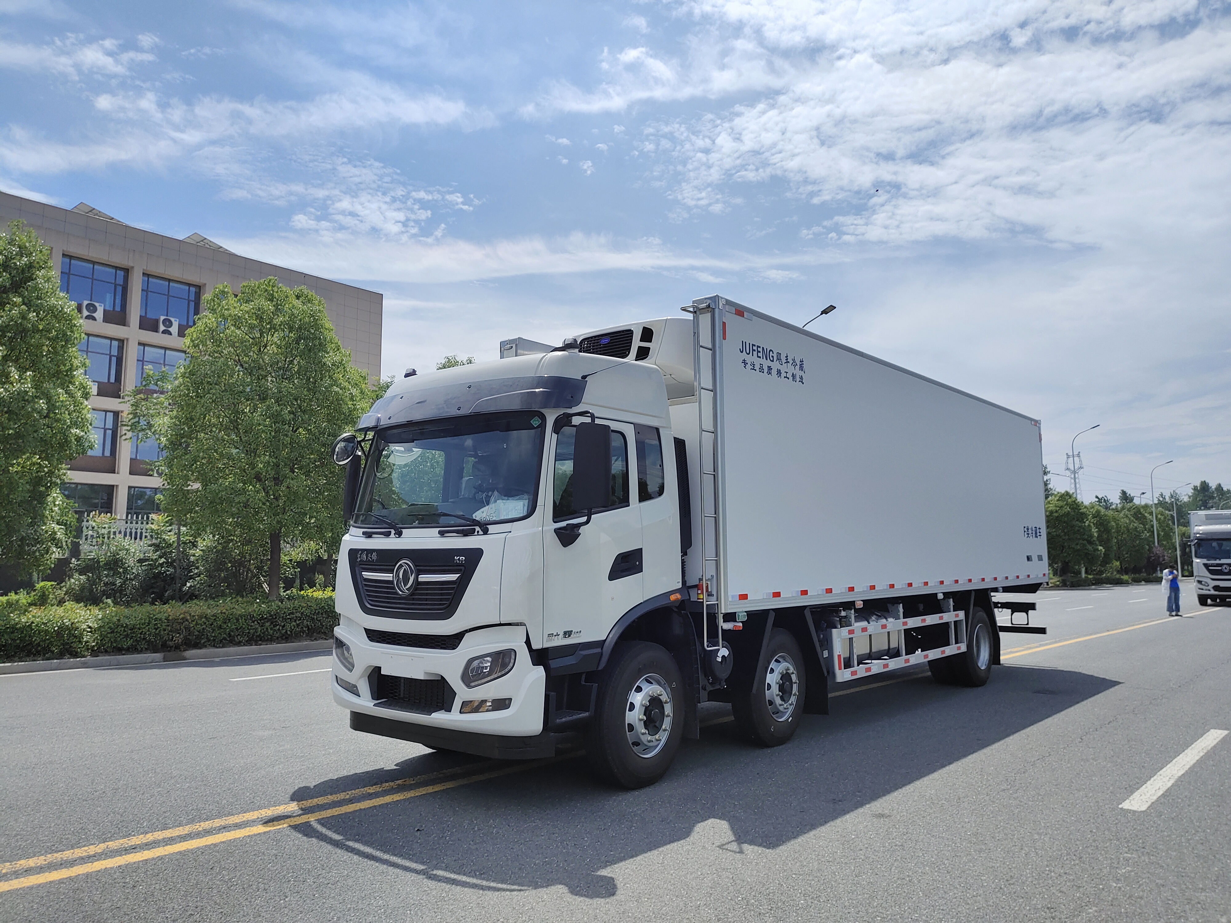 多大的冷藏车生意好,开冷藏车4米2挣钱吗