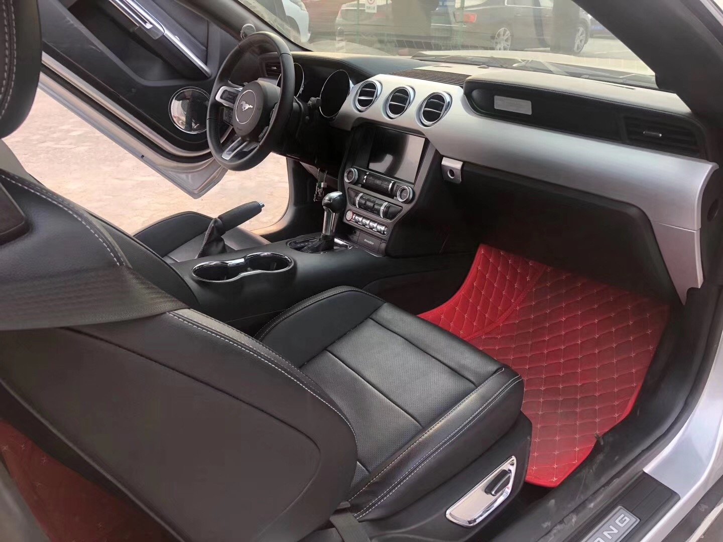 福特野马敞篷版2.3t平行进口,2023款福特野马硬顶敞篷版