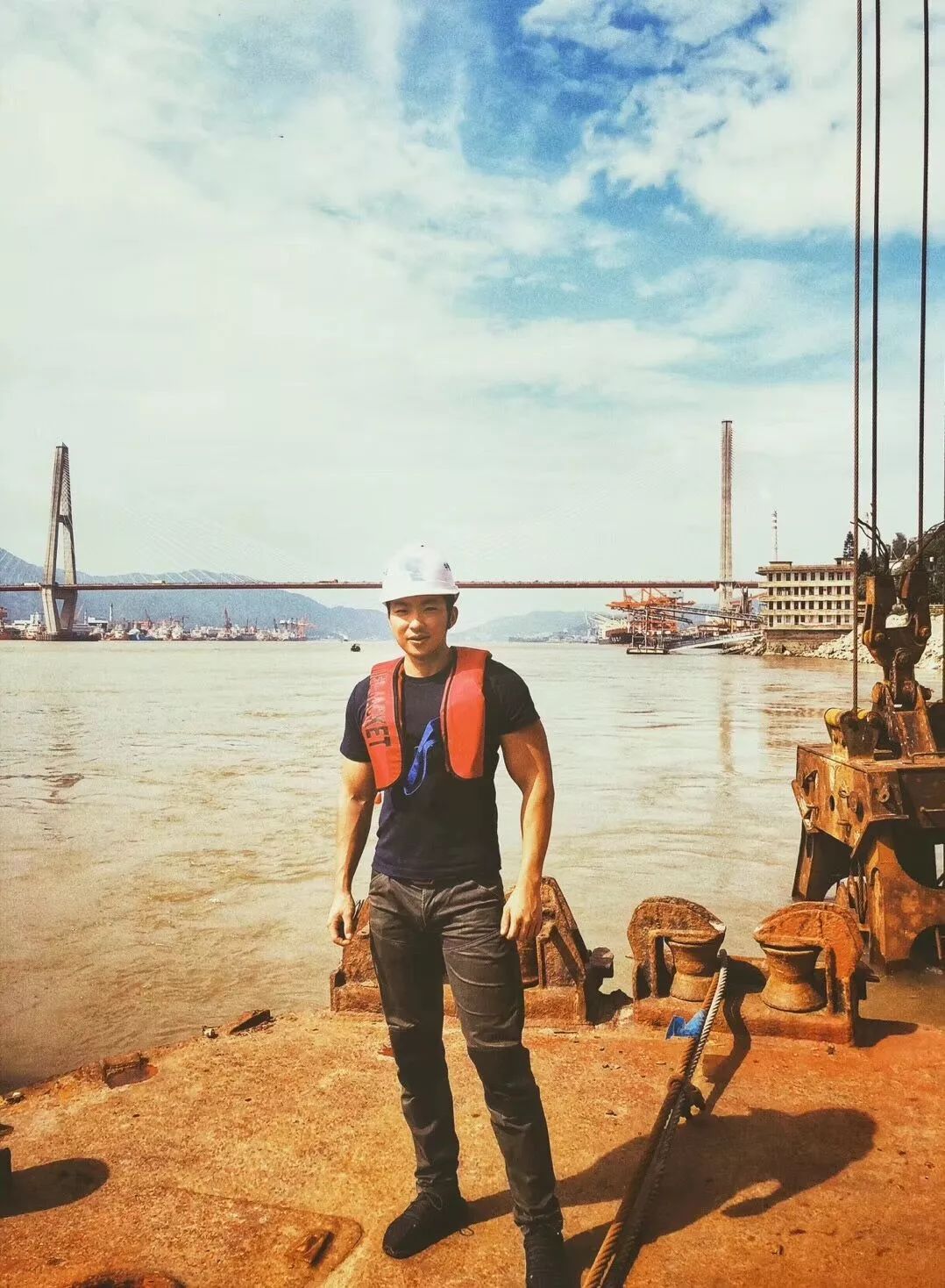 新手第一次进健身房一套完整攻略,出差人士怎么选择健身房