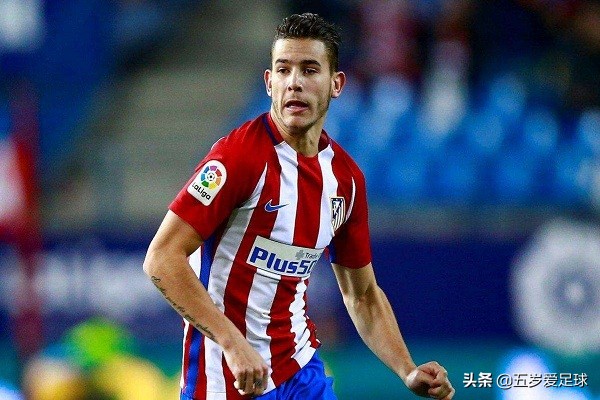 他能带来什么？拜仁签下历史转会身价第二的后卫，花费2仁币！