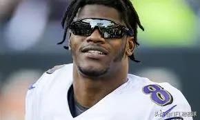 智商爆棚，千载难逢！来认识下NFL的学霸们！附Combine智力测试题