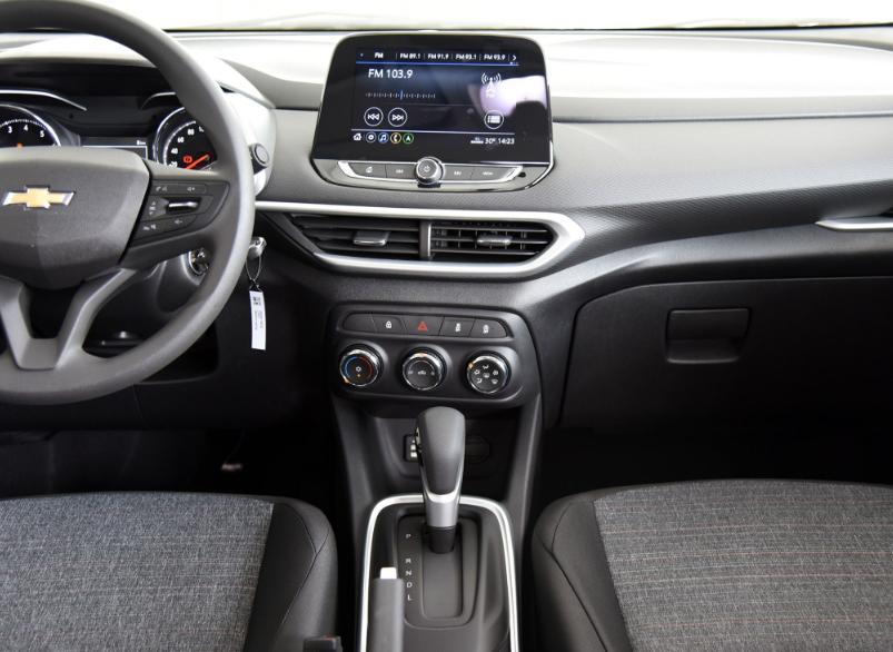 雪佛兰创酷尺寸对比逍客,17款雪佛兰创酷功能详解