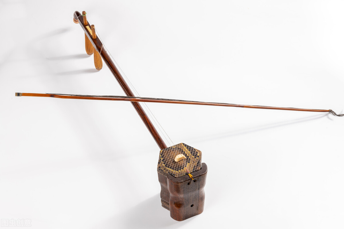 零基础老人学会了二胡,老年人从零开始学二胡