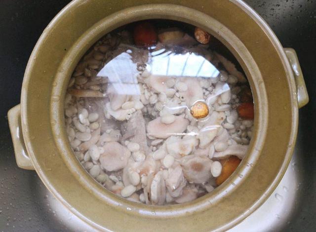 夏季祛湿的中药有哪些,夏天祛湿健脾中药饮