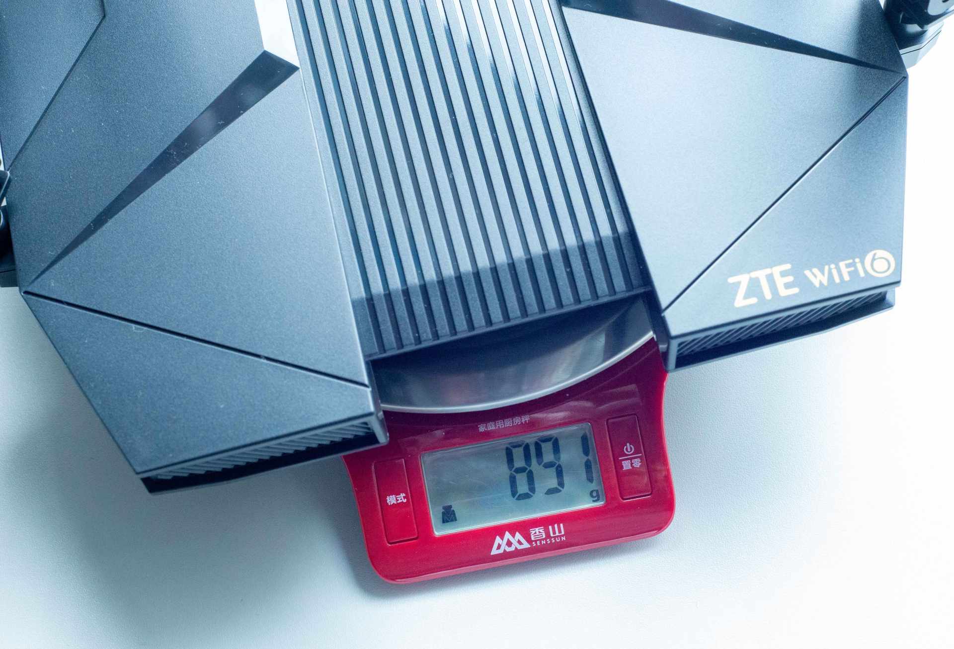 国产芯片的逆袭？中兴AX5400ProWiFi6路由性能及MESH组网使用评测