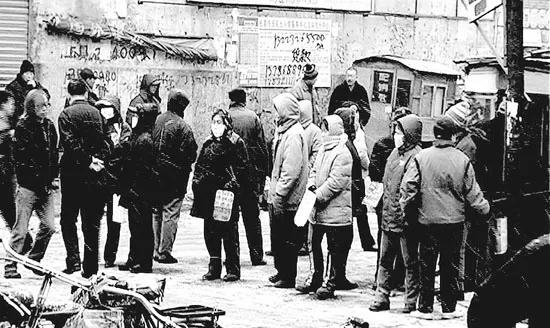 一部中国底层女子图鉴:住2元一天的旅馆,遭家暴,子女不孝