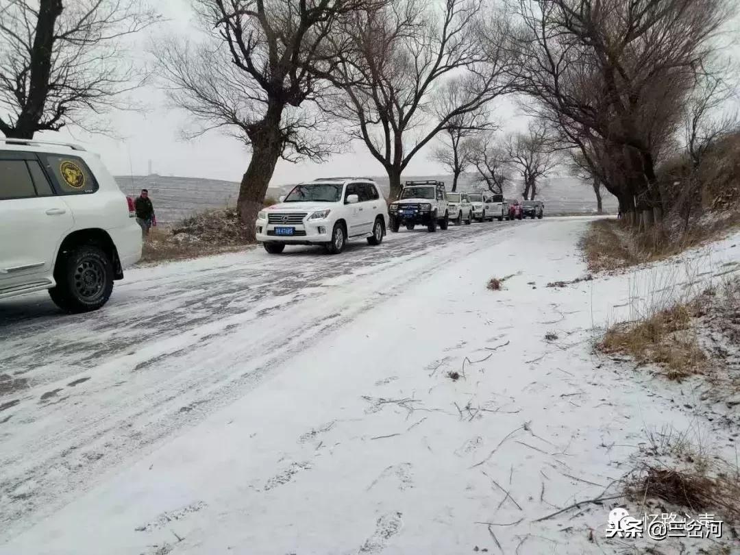 情暖杨崖集，乐动健身温暖山区送大爱