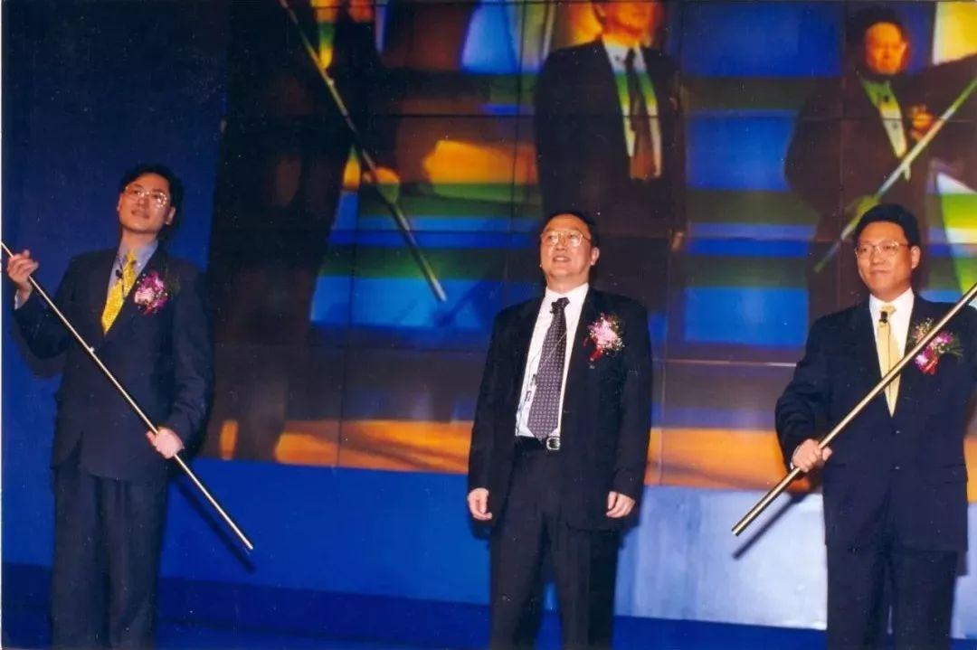 联想当年两位少帅，柳传志为何选择杨元庆接班，而让郭为另起炉灶