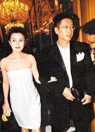 10位“浪荡”的富二代，个个换女友如换衣服，王思聪只是小萌新