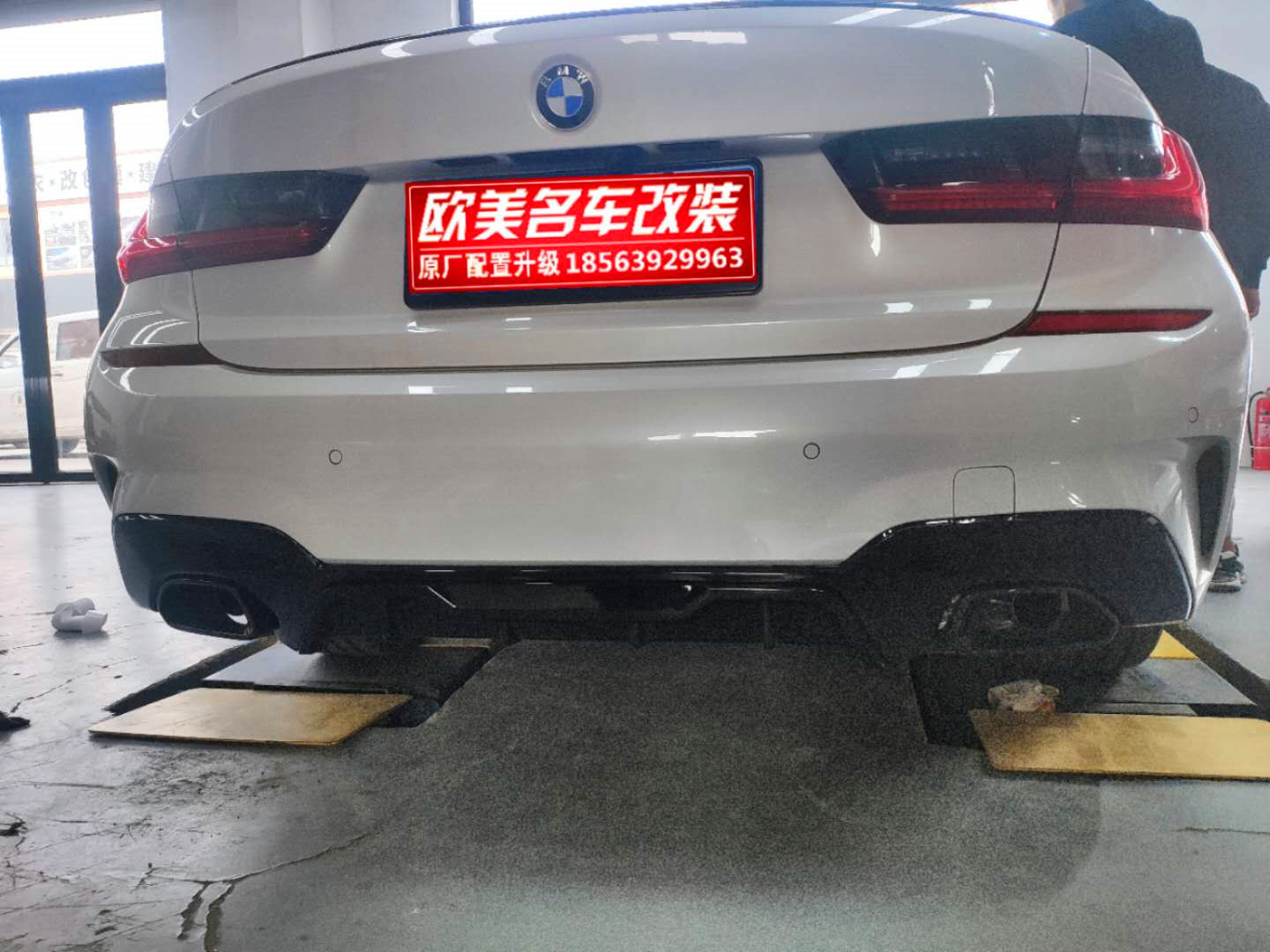 宝马325li曜夜版有排气声浪吗,20款宝马325li曜夜运动原厂排气