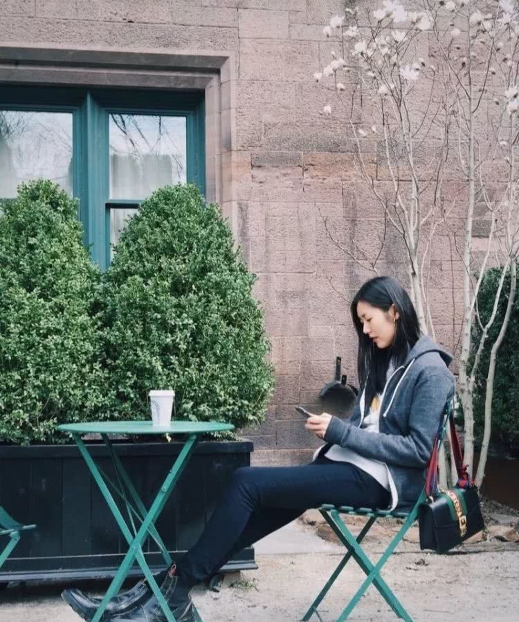 刘雯大包包推荐,刘雯同款豹纹包包