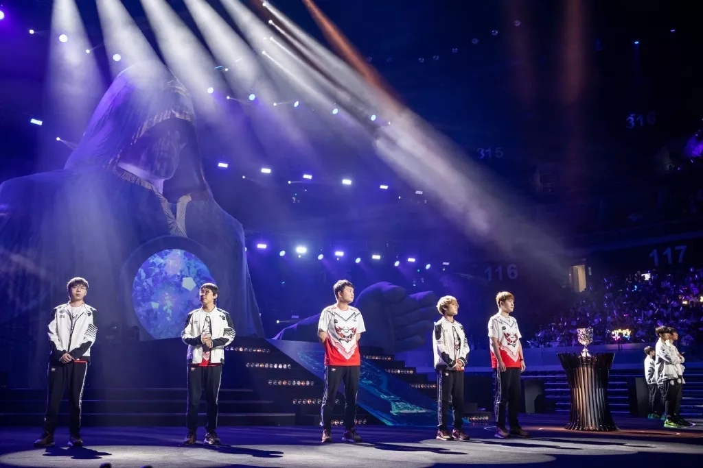 jdg夺冠后谈lck差距,jdg夺冠了吗