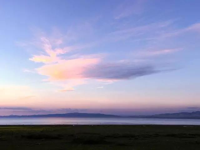 在公路旁随手一拍都是美景,中国有一条公路每一公里都是美景