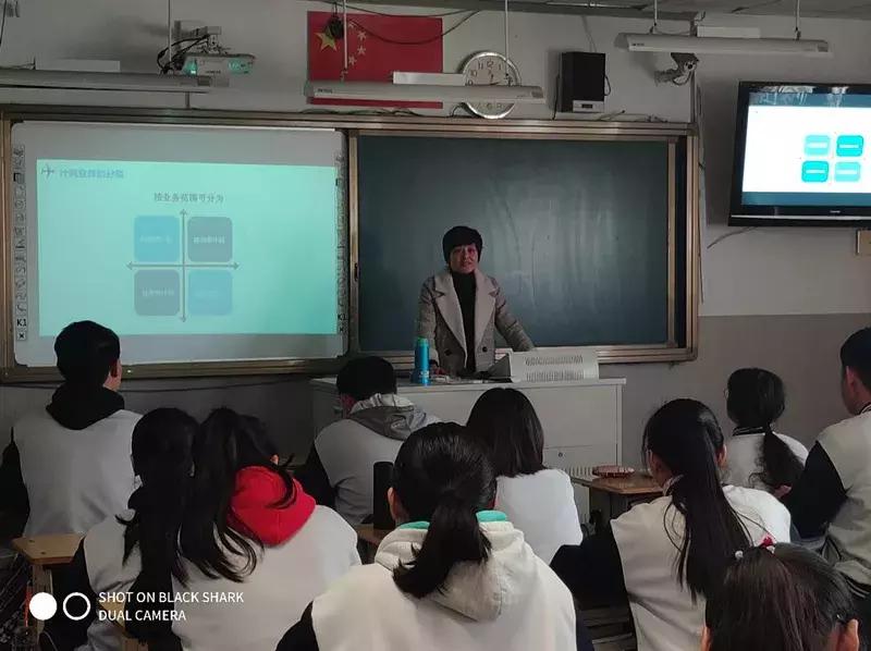 珍惜时间赢在起点演讲稿,珍惜时间赢在起点主题班会反思