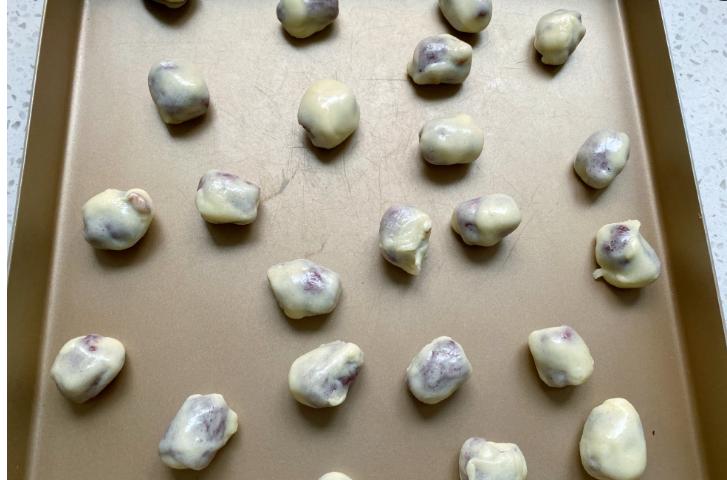 近期爆火的网红零食奶枣,网红零食奶枣独立包装