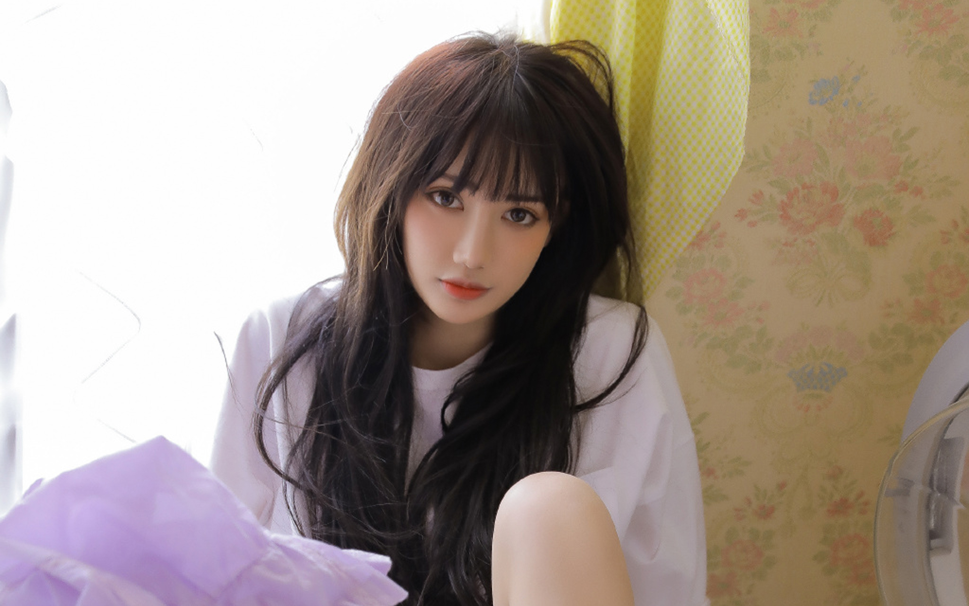 和冷淡的女生怎么聊天拉近距离,女孩子比较冷淡该如何聊天