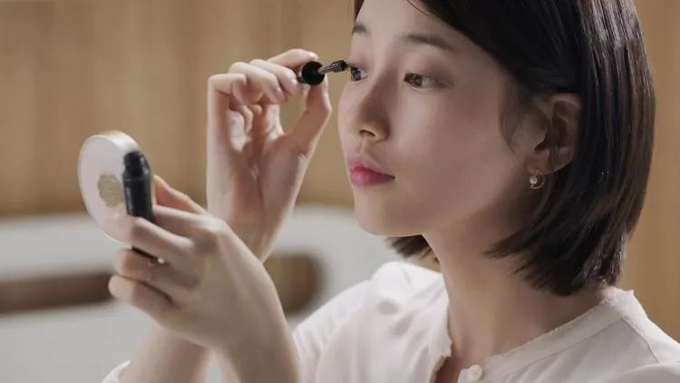 刘强东妹妹生产时羊水栓塞多少岁,刘强东妹妹难产