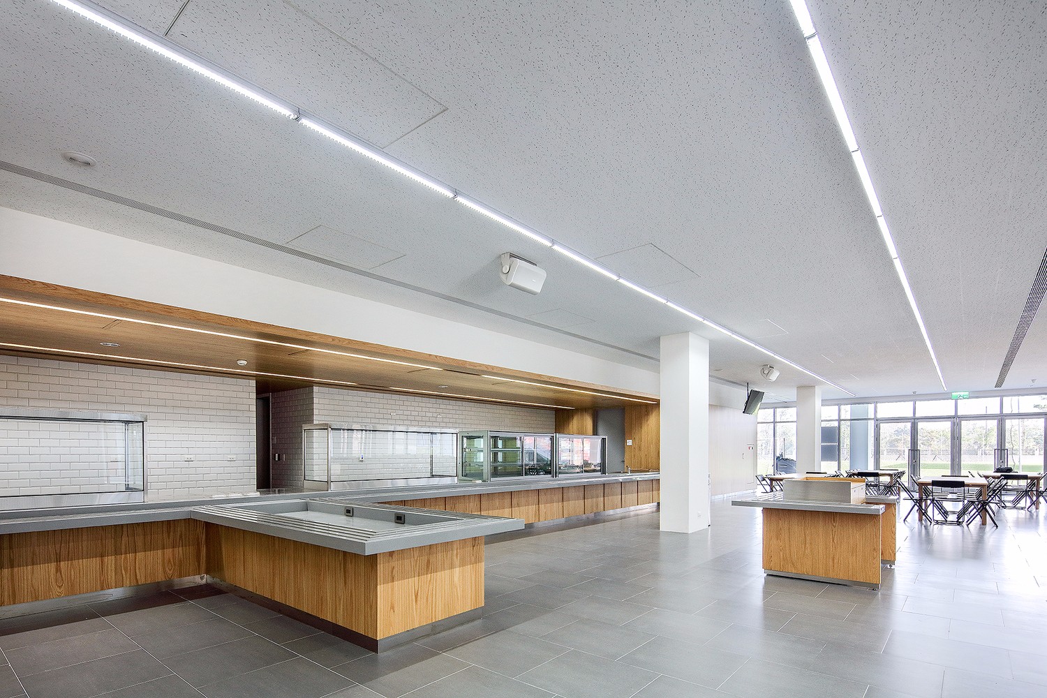 外表平平内部却别有洞天,看似平常里面别有洞天的豪华建筑