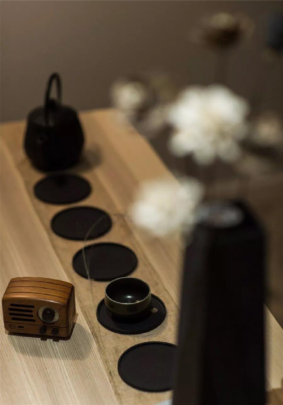 330㎡跃层,还附带阁楼,难怪朋友说像别墅,太大气了!尤其客厅