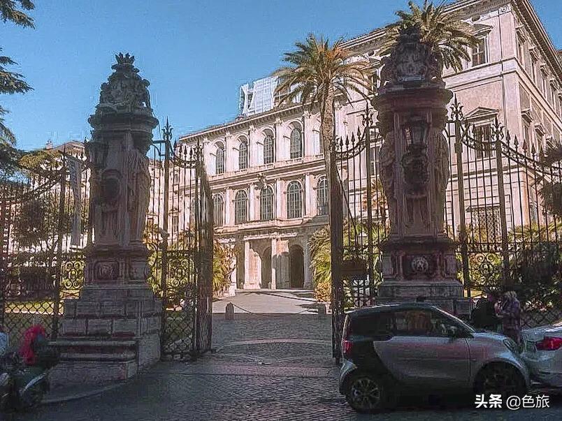 跟随赫本的脚步重温罗马假日,跟着赫本的脚步来到了罗马