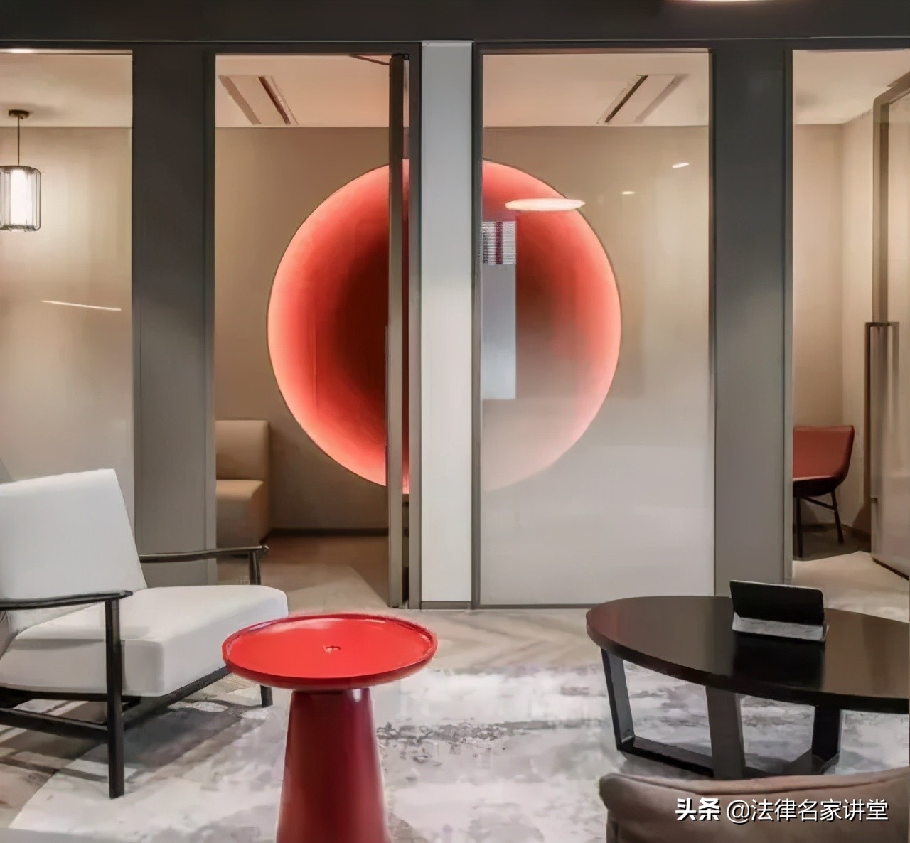 盘点那些颜值超高的警察,国内外顶尖律所