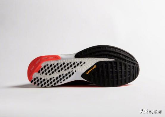 国产支撑型跑鞋对比测试,国产大体重支撑型跑鞋对比测试