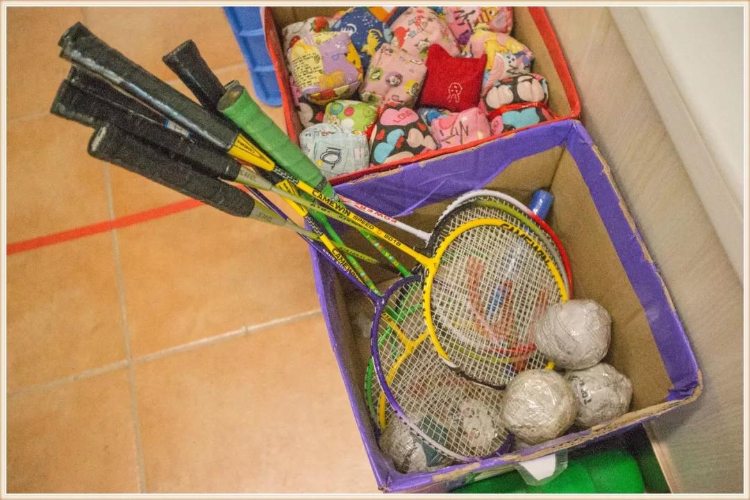 小班寒冷的冬天主题美工区域投放,小班主题我喜欢夏天环境创设要求