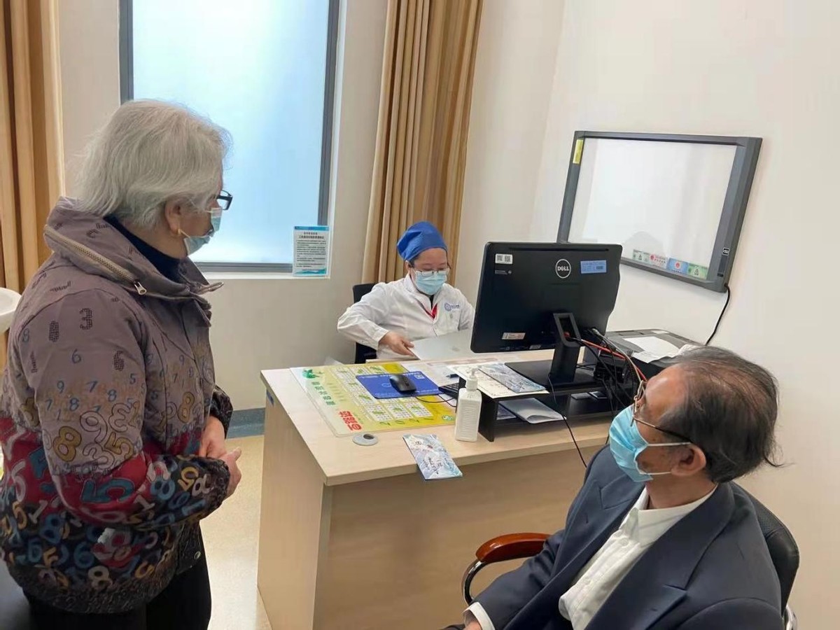 帕金森病和精神分裂有联系吗,帕金森晚期精神分裂症