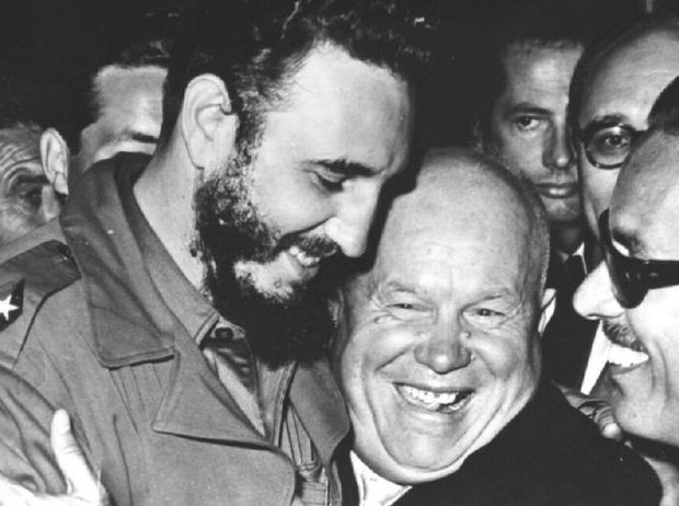 卡斯特罗曝光照片,卡斯特罗拍摄视频