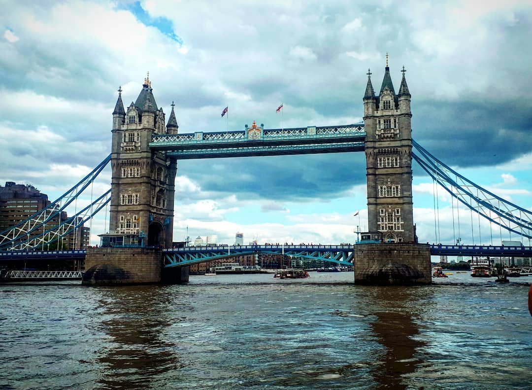 人民币破7对哪些行业利好,人民币破7对市场有什么影响