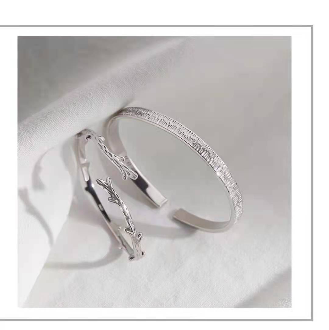 情侣手链感应发光,情侣手链品牌排行榜前十名