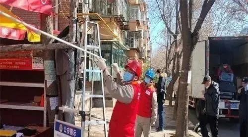 学雷锋致敬战疫先锋,在战疫中续写雷锋精神新篇章