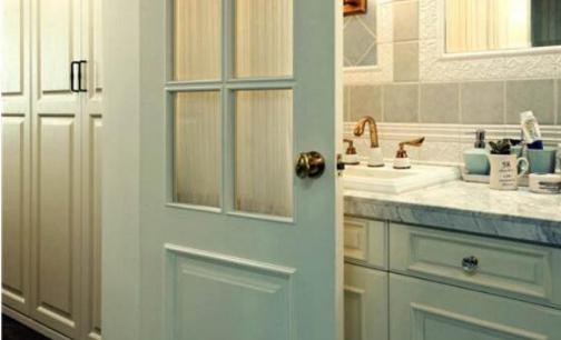 卫生间千万不要装玻璃门,卫生间不要装推拉门好吗