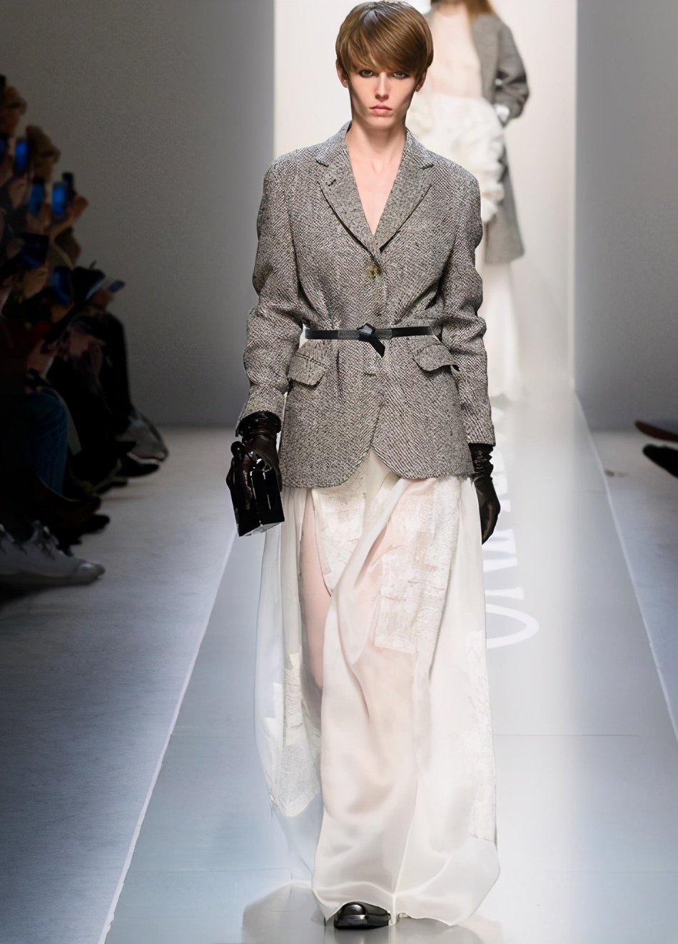 有品位的女人夏天穿什么好看,有品位的女人腰带