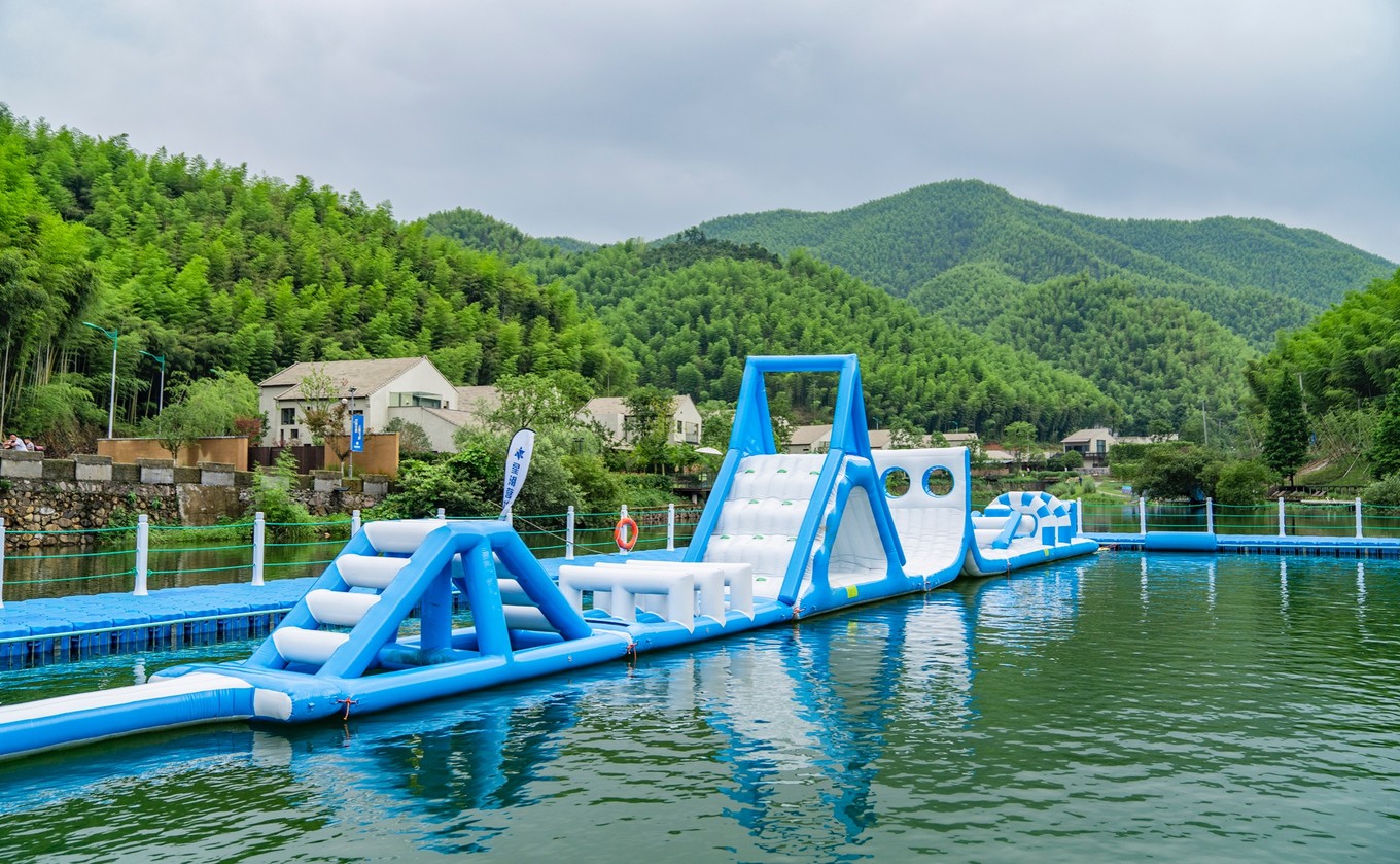 26日旅游热点回顾：开车自驾游，最好把这些准备工作做足，有备无患，一路安全又省心