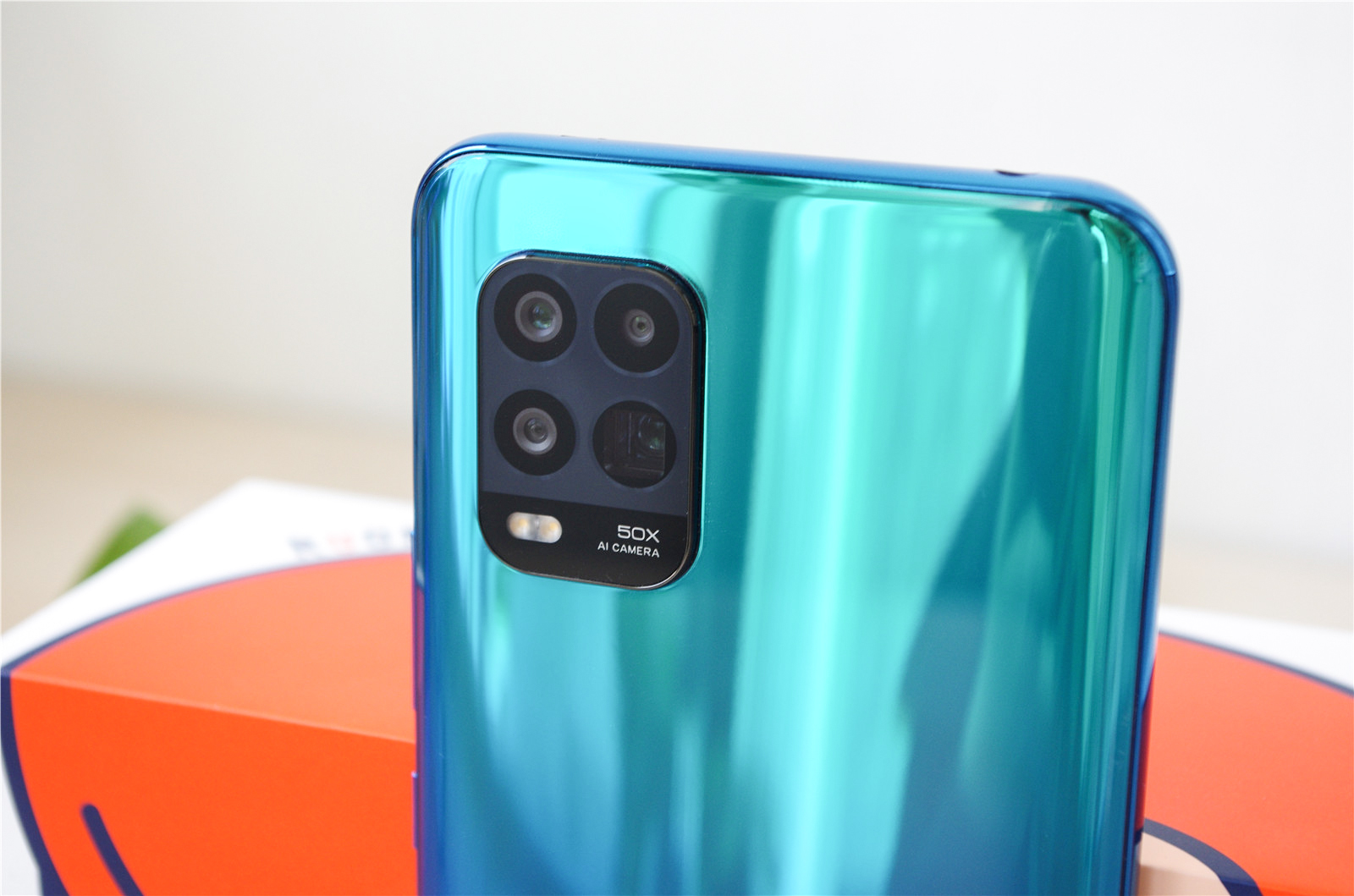 小米10青春版209元,小米10青春版报价2099元