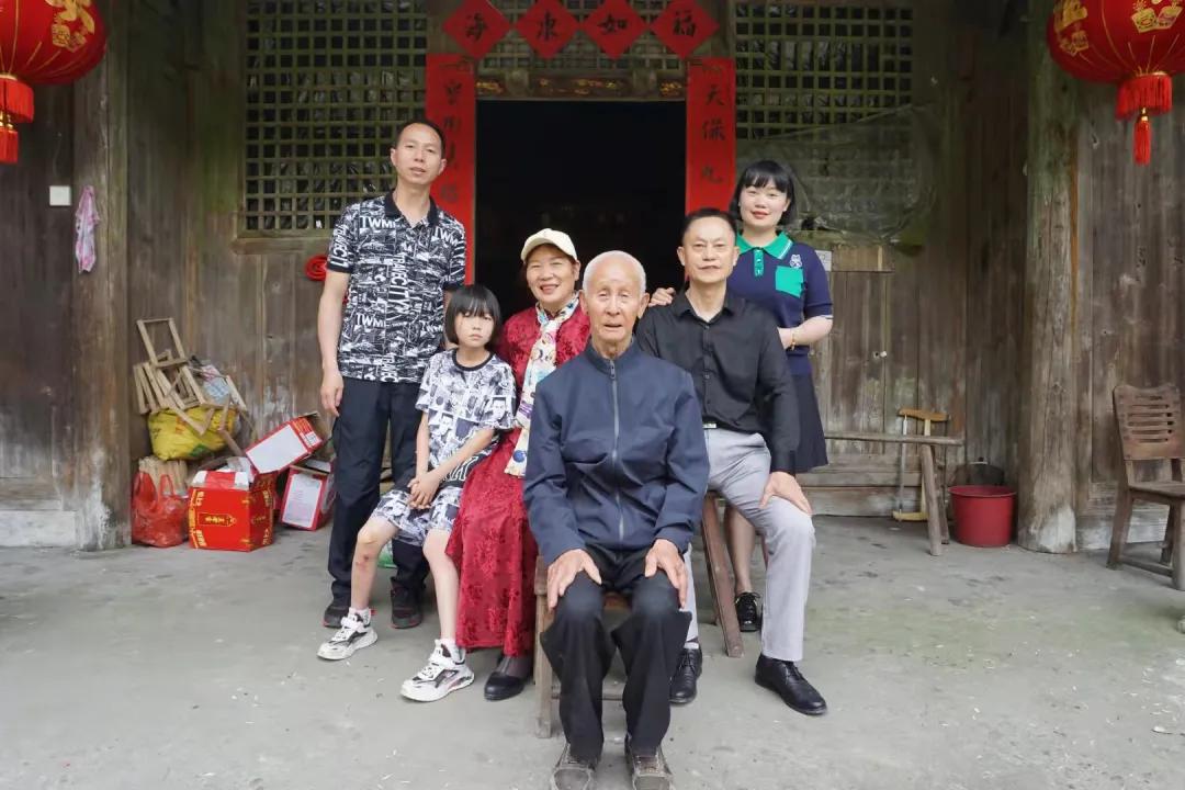 一封特殊的中秋家书,中秋家书三行诗