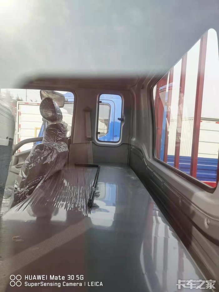 江淮6.8米收割机,江淮骏铃德沃斯收割机专用车