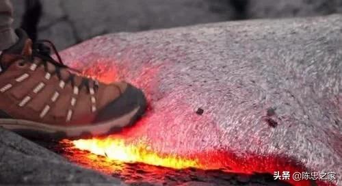 不小心掉入火山如何自救,当你不小心掉进岩浆该怎么办