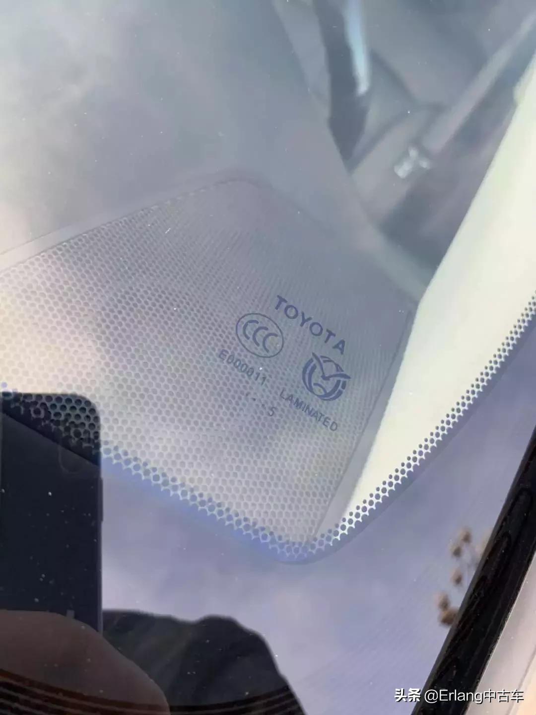 情怀皇冠最经典的12代,全新十六代丰田皇冠