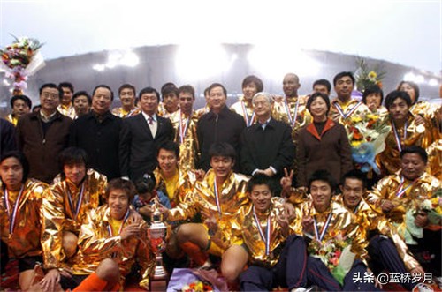 江苏队夺冠解散的困局,联赛冠军夺冠后解散